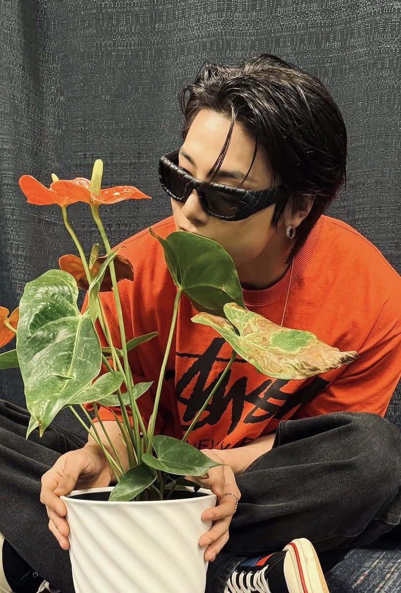 DiffidentSpark's tweet photo. My flower friend and I say
GOOOOD MORNINGGGGG https://t.co/VDogVqzRle