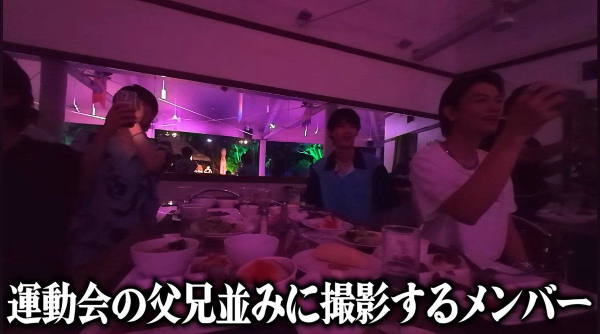 seseriyama's tweet photo. しおざきわんだーらんど、ライブでやるってなったら確実にこうなるな https://t.co/Ci7nMzfUyN