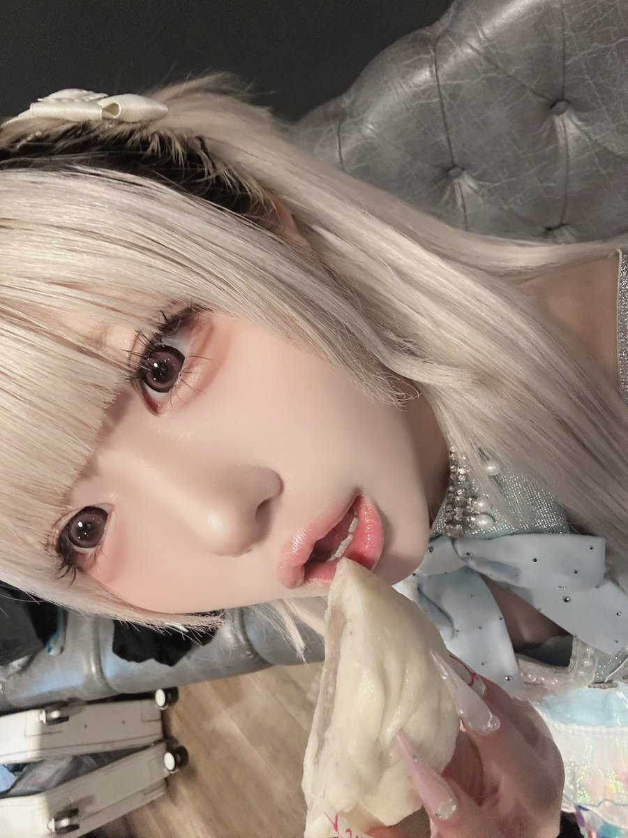 Nekiru_RAI's tweet photo. 【𝗡𝗘𝗞𝗜𝗥𝗨 𝗶𝗻 𝗢𝗦𝗔𝗞𝗔 𝟮𝟬𝟬𝟲 𝗝𝘂𝗹𝘆 🇯🇵 -𝟭𝘀𝘁-】

2026.07.05. 「sugarland」 & 「PANiC in th DARK VOL.2」

はじめまして！NEKIRUの色担当ライト申します！大阪1日目本当にありがとうございましたT^Tみんなお疲れ様です❗️明日もライブあるのでそちらもよろしくお願いいたします🙇

오사카 원정 1일차 ! 무사히 마쳤습니다

오늘은 니마와시였어요🤤 

두번이나 열심히 같이 달려쥬셔서 고마오…  그리고 아는 얼굴들이 엄청많았다🥹🥹  

비도오고 피곤했을텐데 오사카까지 와줘서 고마워요🥺🥺 
첫 슈가랜드도 너무너무 재밌고 좋은경험이 됐습니다🥹
다음 라이브도 오사카!! 

내일 OSAKA MUSE에서 만나요

𝙽𝙴𝚇𝚃 𝙻𝙸𝚅𝙴 ➟ 26.07.06. 오사카 🇯🇵 OSAKA MUSE 「AFTER DARK」