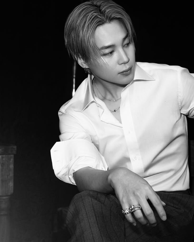 niajiiim's tweet photo. Omg ,  The American rapper Rylo Rodriguez used Jimin’s "Excuse me!" meme as the intro for his new song "Excuse Me" in his latest album S.K.A.T.E. 😭🔥🔥🔥. https://t.co/vsbcp3ABa4
