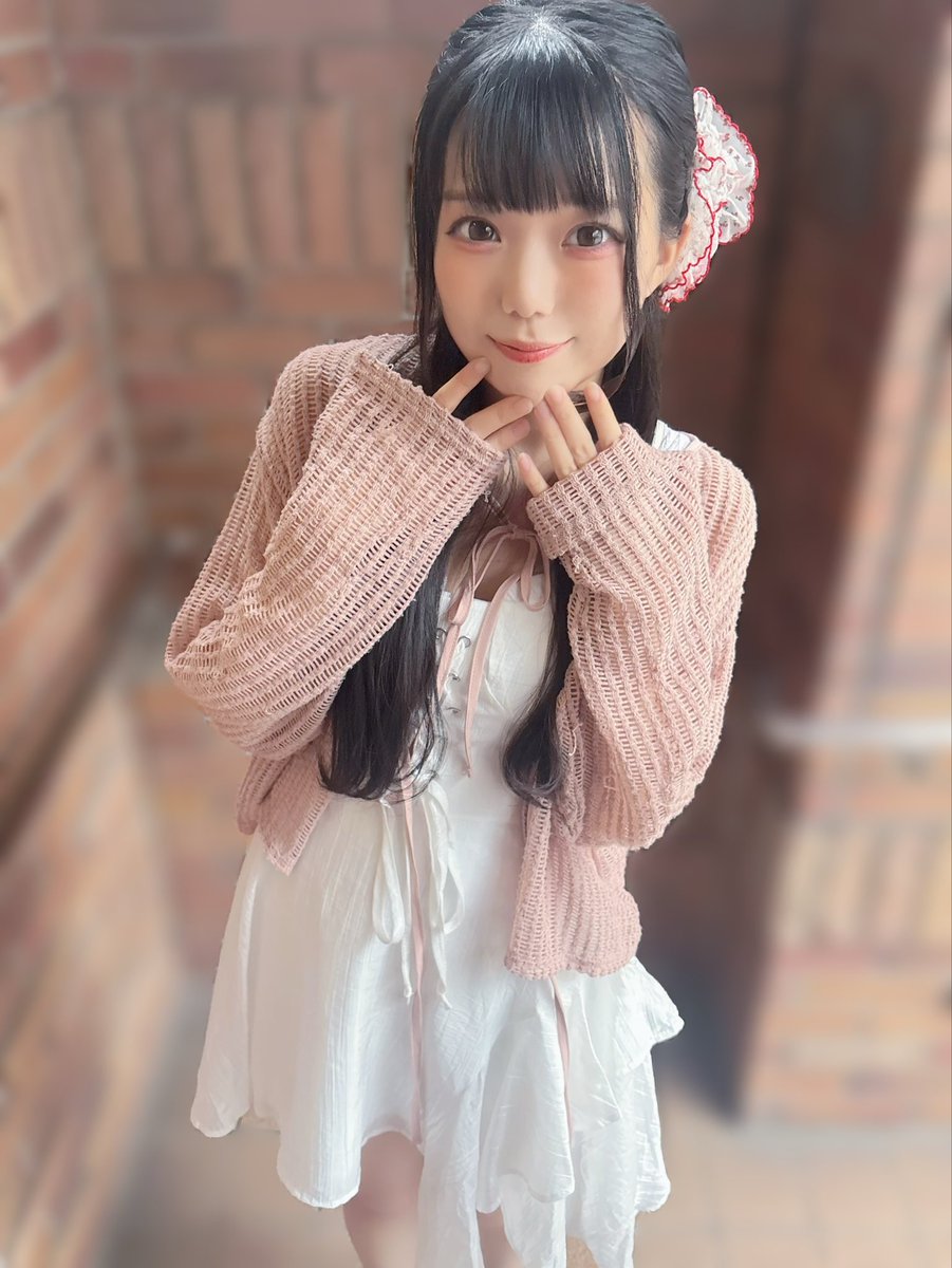 白いワンピース、いろいろ着回しできそうでうれしい⸜( ◜࿁◝ )⸝︎︎