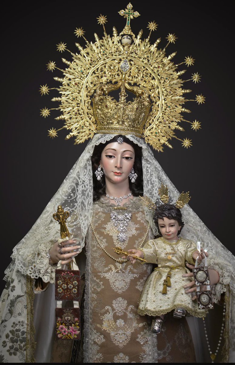 diazlora88's tweet photo. 𝐍𝐭𝐫𝐚. 𝐒𝐫𝐚. 𝐝𝐞𝐥 𝐂𝐚𝐫𝐦𝐞𝐧 𝐝𝐞 𝐒𝐚𝐧 𝐋𝐞𝐚𝐧𝐝𝐫𝐨.
Ntra. Sra. del Carmen vestida para la presentación tras las restauración. 
Gracias a mí querida Hermandad por recuperar la Virgen de Buiza. https://t.co/fPtJvEUNcW