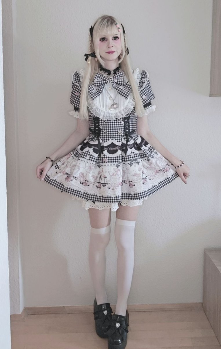kurochuu's tweet photo. Sweet Gingham Tea Room 🩷
#地雷系 #リズリサ #lizlisa #jiraitwt 
#自撮り界隈 https://t.co/1vivai6XAV