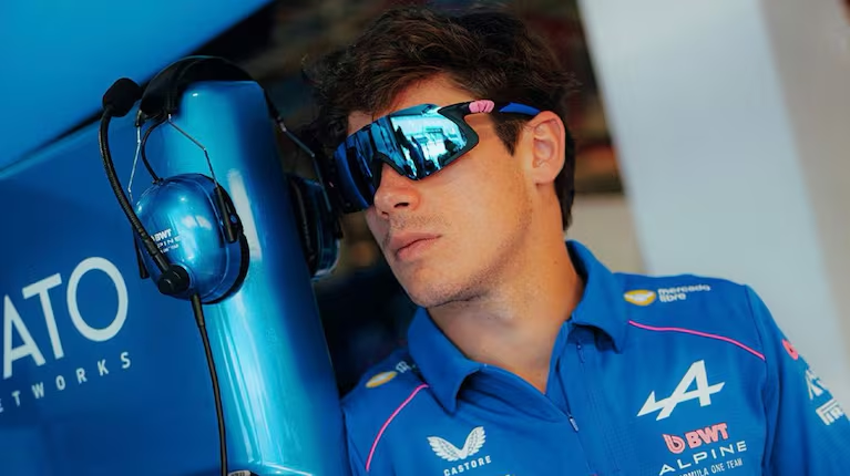 NicoF1Arg's tweet photo. P19 -> P9 (+2pts)
Gran carrera de Colapinto que gana 10 puestos durante la carrera y termina P9 delante de su compañero de equipo. https://t.co/DfeSUut9k6