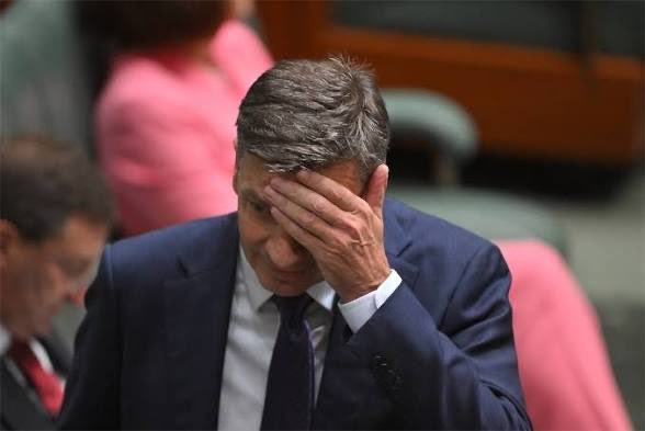CaraMia200's tweet photo. #Auspol Pssst! #AngusGate: They’re on to you. No policy ideas.
Cant deliver Tony’s slogans & noone is listening. You’ve got nothing but baggage.
Party in worse shape now, than under #LEY.
Tick tock, forger.
#LNPNeverEverAgain
#LNPClimateChangeDeniers #OligarchsGTFO https://t.co/6mR5kGhSST