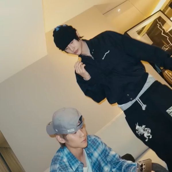 lnwzamaji's tweet photo. ผม ผม ผม ผม ผม
ผมเสียใจ
ผมไม่ได้เสียดายเวลา 
ผมกะเธอที่เราได้เสียไป
ผมทำผม blond 
shawty มองว่าผมนั้นเปลี่ยนไป
look ฉันเปลี่ยนไปแน่ล่ะคับที่รัก 
แต่ฉันไม่เปลี่ยนใจ ถ้าเธอรับความเสี่ยงไหว https://t.co/L3zDJLwjwc