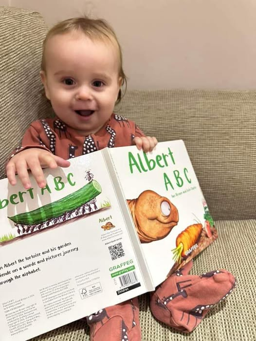 AlbertTortoise's tweet photo. Please keep sharing YOUR terrific #ALBERTthetortoise #pictures. Posing now possible with 9 #ALBERT #picturebooks, 3 #BoardBooks & #ActivityBook. https://t.co/sGYhBlFUhP
#tortoise #bookseries #alphabet #abc #learning #earlyreaders #illustrated https://t.co/O60KTsRqSX