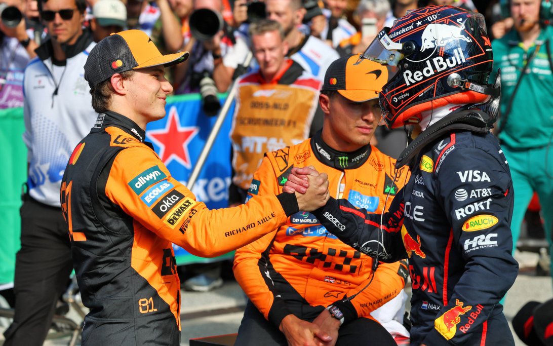 norriistar's tweet photo. Piastri out of points 
Verstappen crashing in last 5 laps

Landostand successful hate watch against his 2025 rivals 💛 https://t.co/LdOEwdyJhD