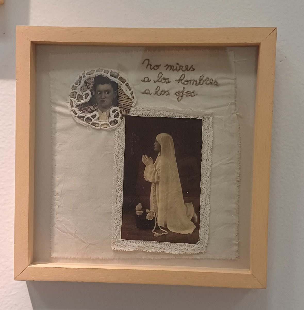 cibernecia's tweet photo. caminando por lanus se apareció un museo con una muestra que se llama la costurera y casi me emociono hasta las lágrimas https://t.co/8eXkA6hJiq