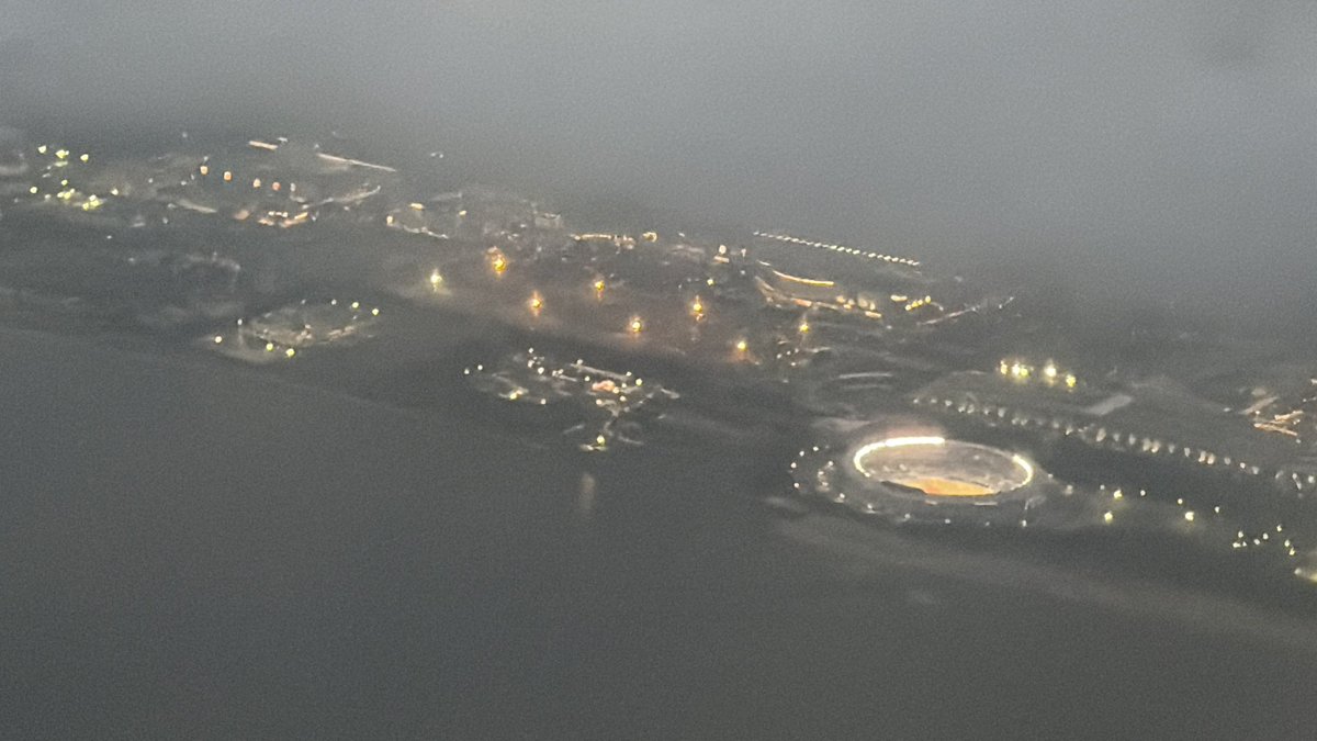 miitanralf's tweet photo. 復路はB787-8
そして座席は行きと同じ32K
空いている窓側で探したら一緒に🤣
帰りも翼のパタパタ観察席✨

マリンスタジアム、ディズニーリゾート
インサイト👀 https://t.co/SBkyHFUyU6