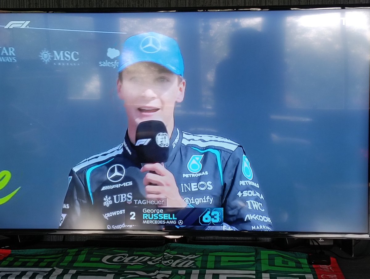 karlaceja21's tweet photo. Gran Premio de Inglaterra 
#GPSilverston #GranBretañaGP #SilverstonGP #GranPremioDeGranBretaña #F1 @F1 #LegalmenteBella https://t.co/k1gSOf9qKr