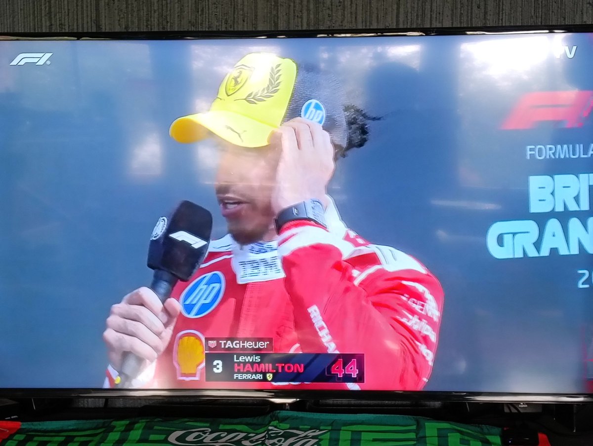 karlaceja21's tweet photo. Gran Premio de Inglaterra 
#GPSilverston #GranBretañaGP #SilverstonGP #GranPremioDeGranBretaña #F1 @F1 #LegalmenteBella https://t.co/k1gSOf9qKr