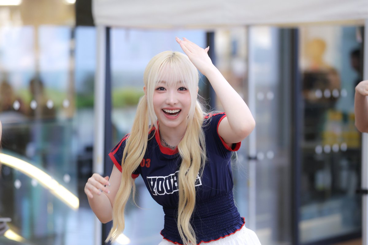 162_mei's tweet photo. 260625

차가워💦🐰

#메이 #MEI #メイ #SAYMYNAME #세이마이네임 https://t.co/tAKPskTu2j