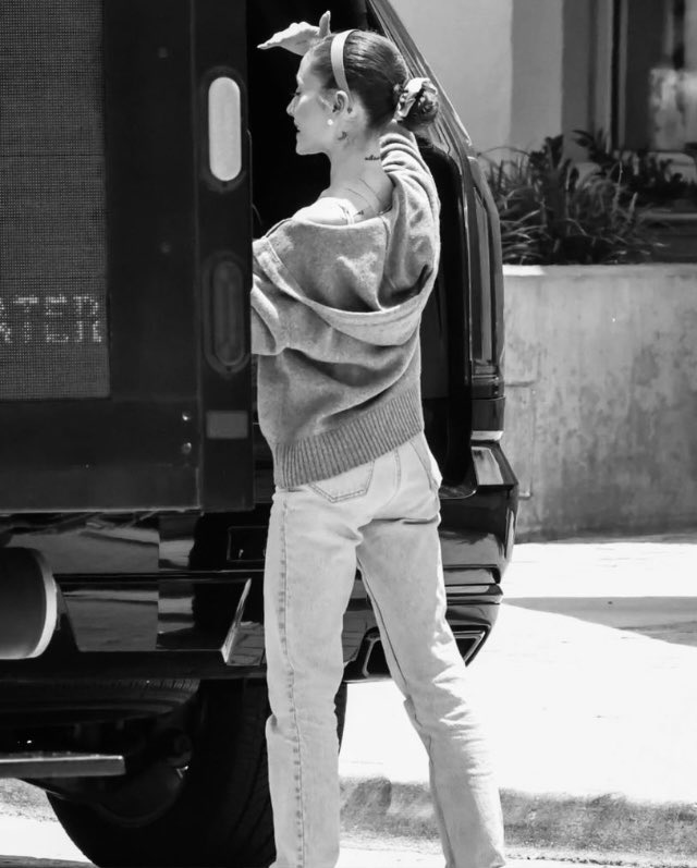 moonlightpetall's tweet photo. she’s such a cutie https://t.co/j7llqR0geC