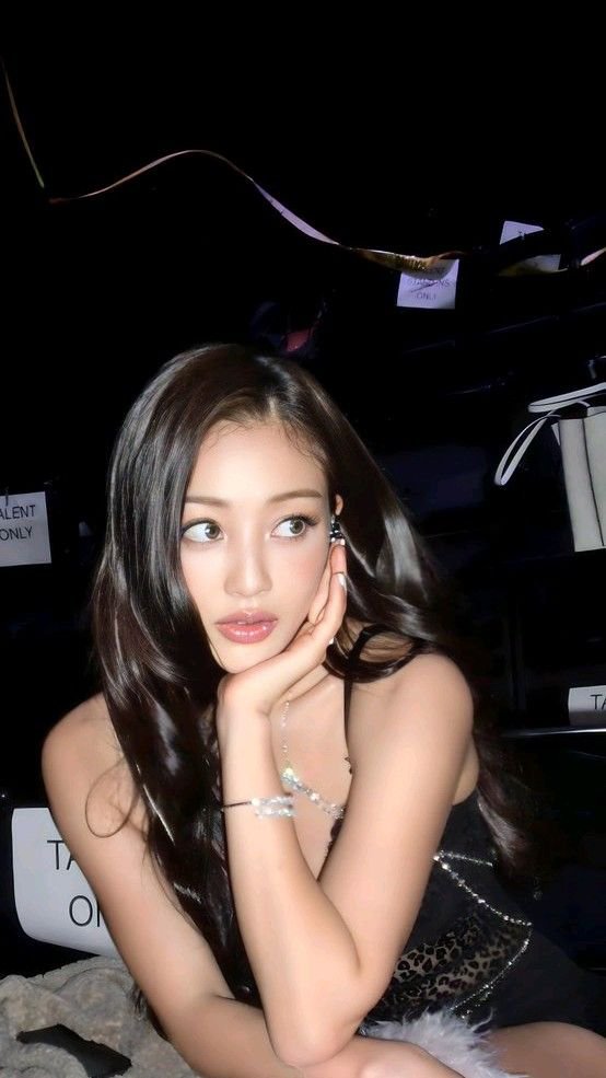 cwjihyo's tweet photo. My favorite kind of night rn at Noir Bar 🍷 https://t.co/sAqgDarAgc