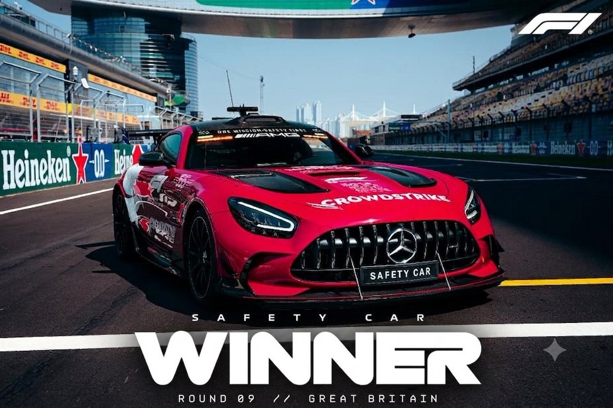 0124lAMbz's tweet photo. @F1 SAFETY CAR WINS THE BRITISH GRAND PRIX!! 😂

#F1 #BritishGP https://t.co/2OyQy2FGe1