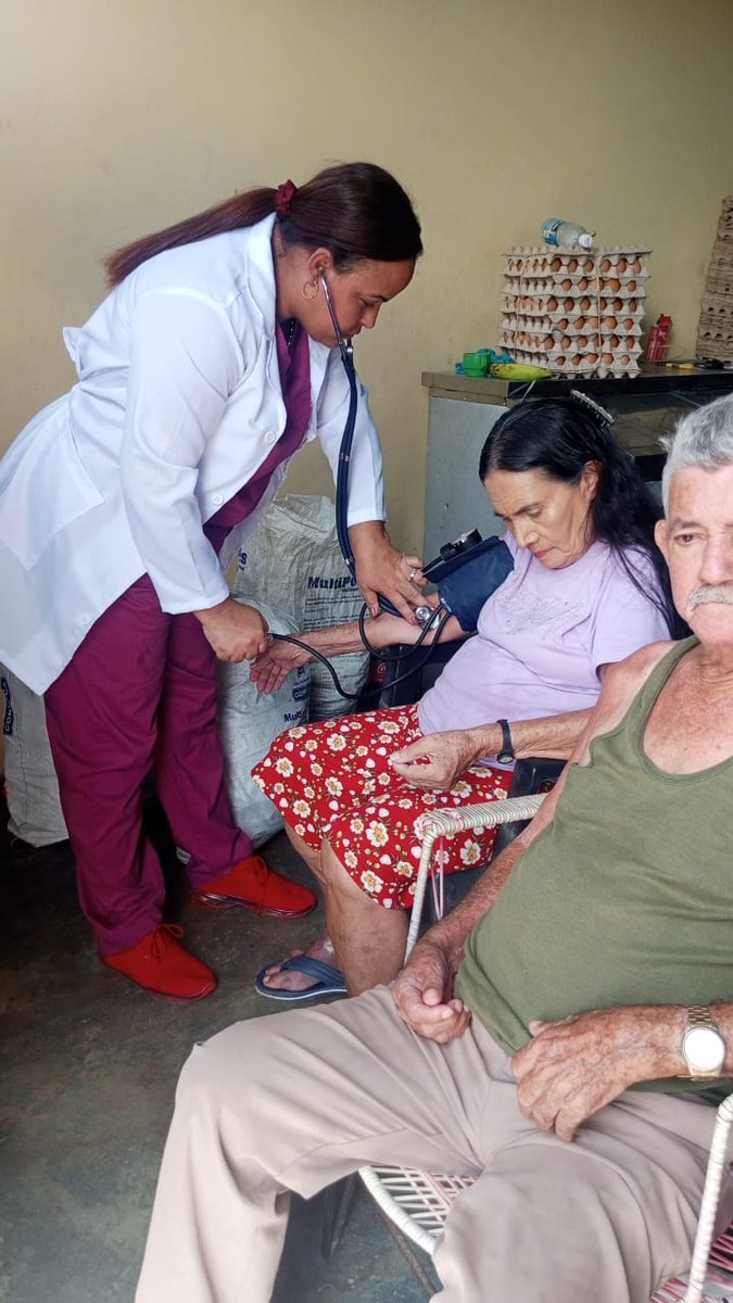 cubacooperaven's tweet photo. El ejército de batas blancas no descansa: desde los Andes merideños, pasando por la entrega solidaria que une a Guárico con Naiguatá, hasta las jornadas preventivas en Delta Amacuro. ¡Nuestra vocación es la vida! Cuidar al pueblo es nuestra mayor misión. 🩺🇨🇺🇻🇪 #CubaPorLaVida https://t.co/ogsDeVt6qK