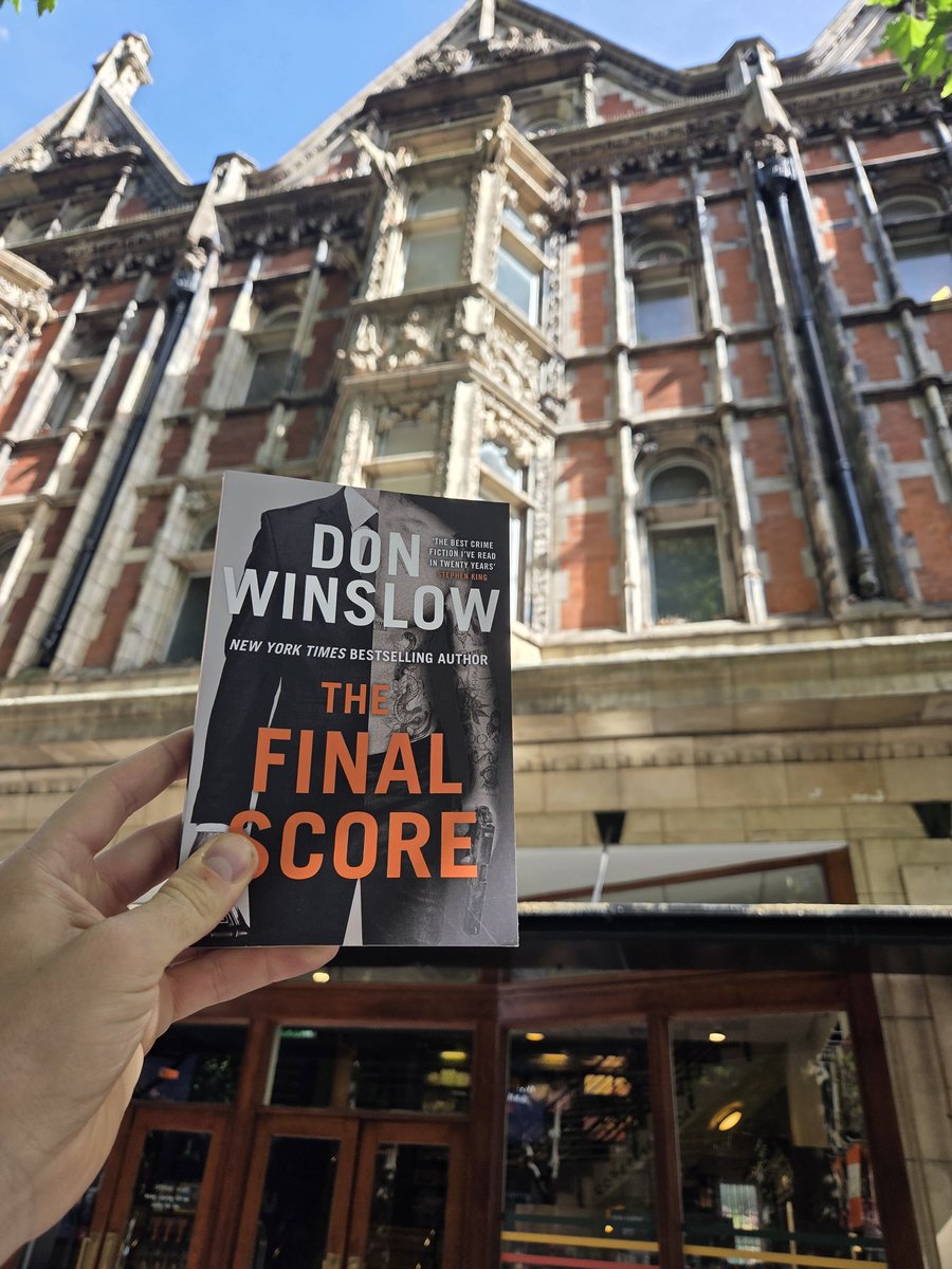 valid_voice's tweet photo. Fearful I'd end up with a dud disguised as a good fiction book (usually a female protagonist - @goodreads not reliable), I spent three days canvassing five Waterstones... it's book of short stories! Hopefully I'm captivated.

#book #fiction #short @donwinslow @HarperCollins https://t.co/VYdLHDDoIc