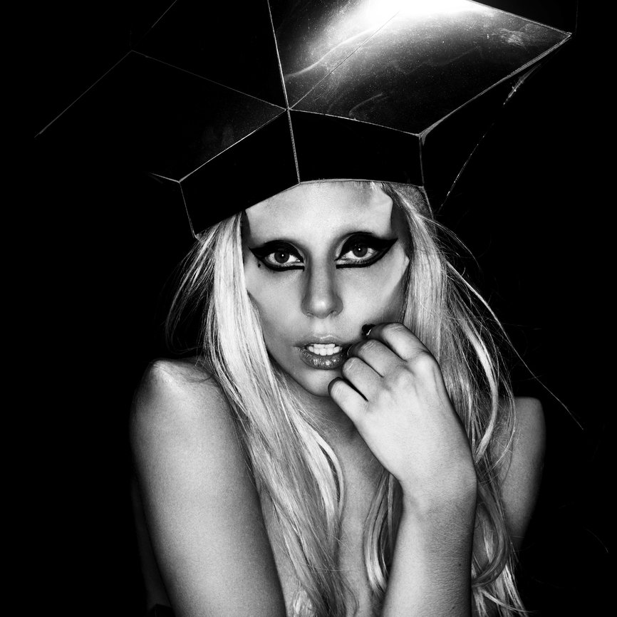 SpotifyGaga_'s tweet photo. "Abracadabra" has surpassed "Bloody Mary" as Lady Gaga's 13th most streamed song on Spotify.

#13 Abracadabra — 818.4M (+1)
#14 Bloody Mary — 818.3M (-1) https://t.co/mQYnAHlAW4