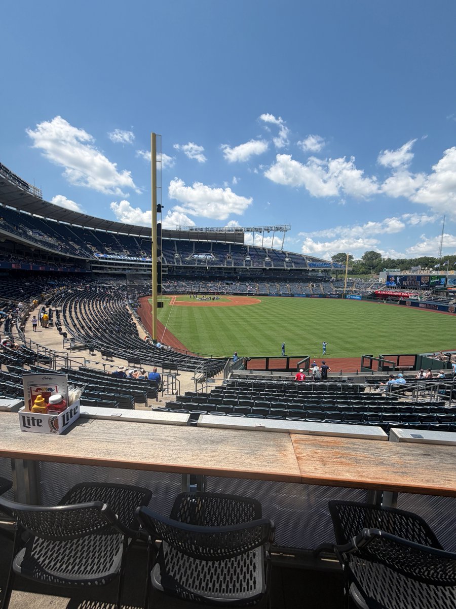 bubrub2006's tweet photo. Different view today #GoRoyals https://t.co/upMle5kK1T