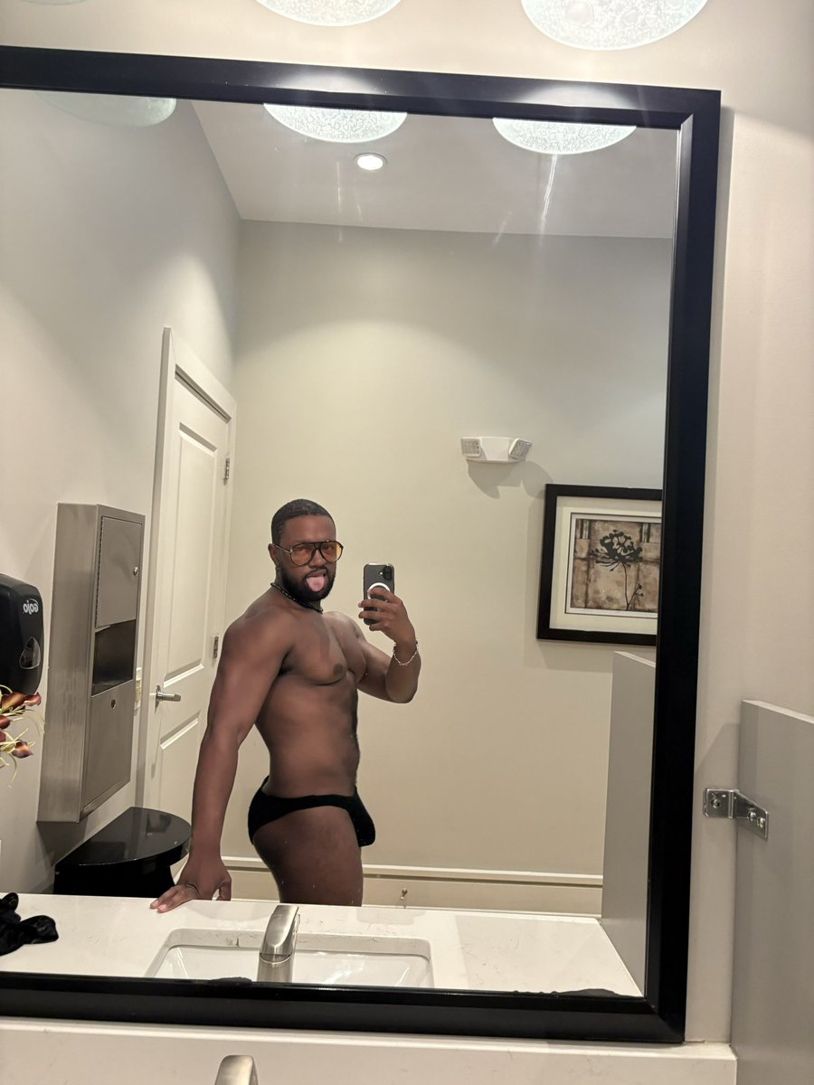 nextlevelwnate's tweet photo. I can’t help that I make it look so easy https://t.co/l9YmiU2mou