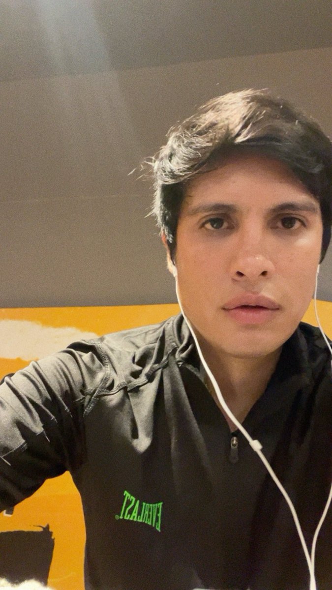 jorgeansal's tweet photo. domingo de gym y #mundial #mexico https://t.co/8O7yUK8EdV