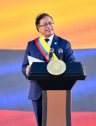 ElPensador75's tweet photo. 🚨Levanta tu mano si crees que Gustavo Petro deja un legado de buen gobierno 🇨🇴🙋? https://t.co/JoxyzKWdPH