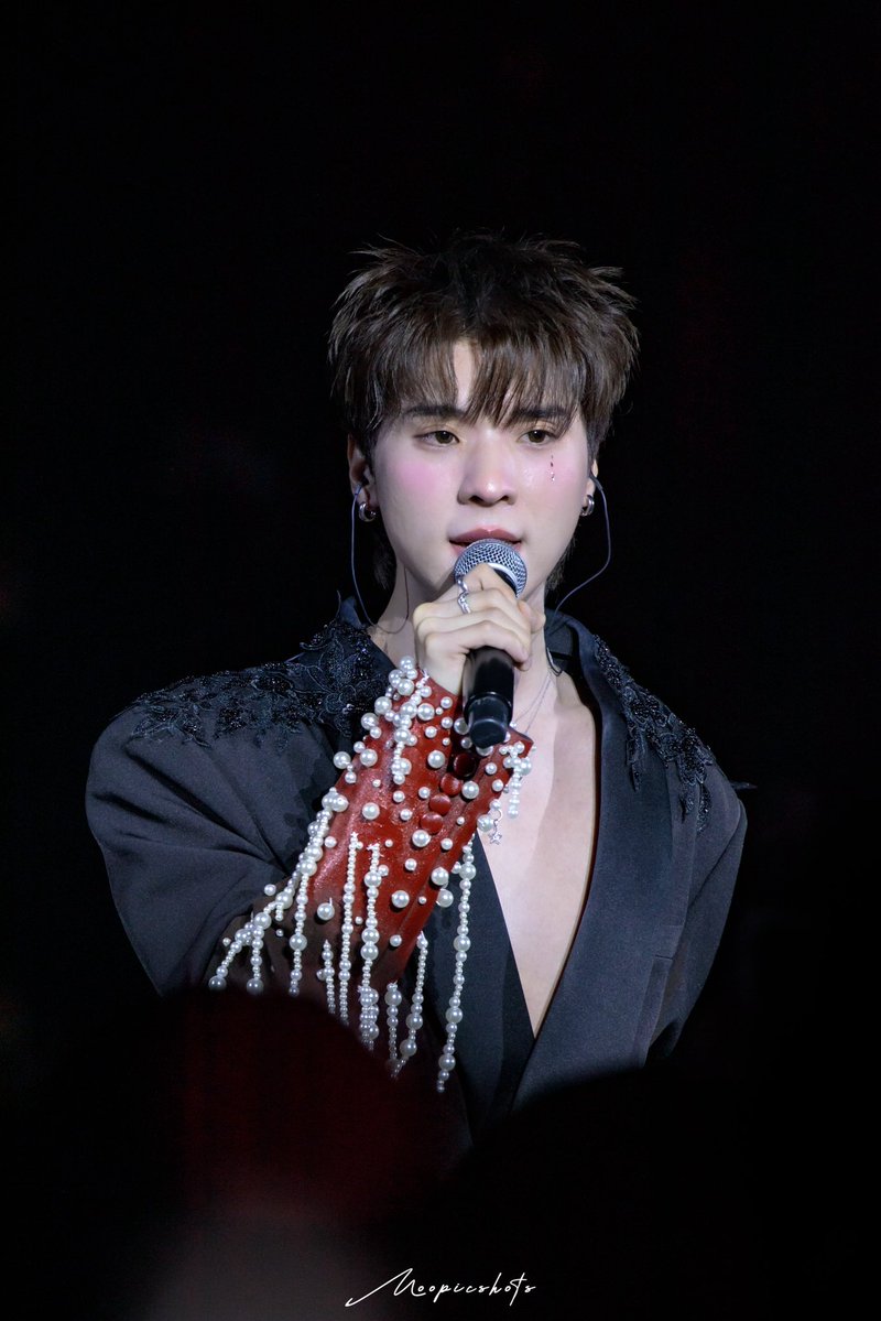 InfinityFSci's tweet photo. หันหลังมาที พี่หัวใจจะวายยัยโอ๊ตตตตต 

LAST MEMORY WITH FOUREVER YOU 
#FoureveryouFarewellParty
#oattrttt #เงินโอ๊ต
#Moopicshots https://t.co/xojqUfIBlo