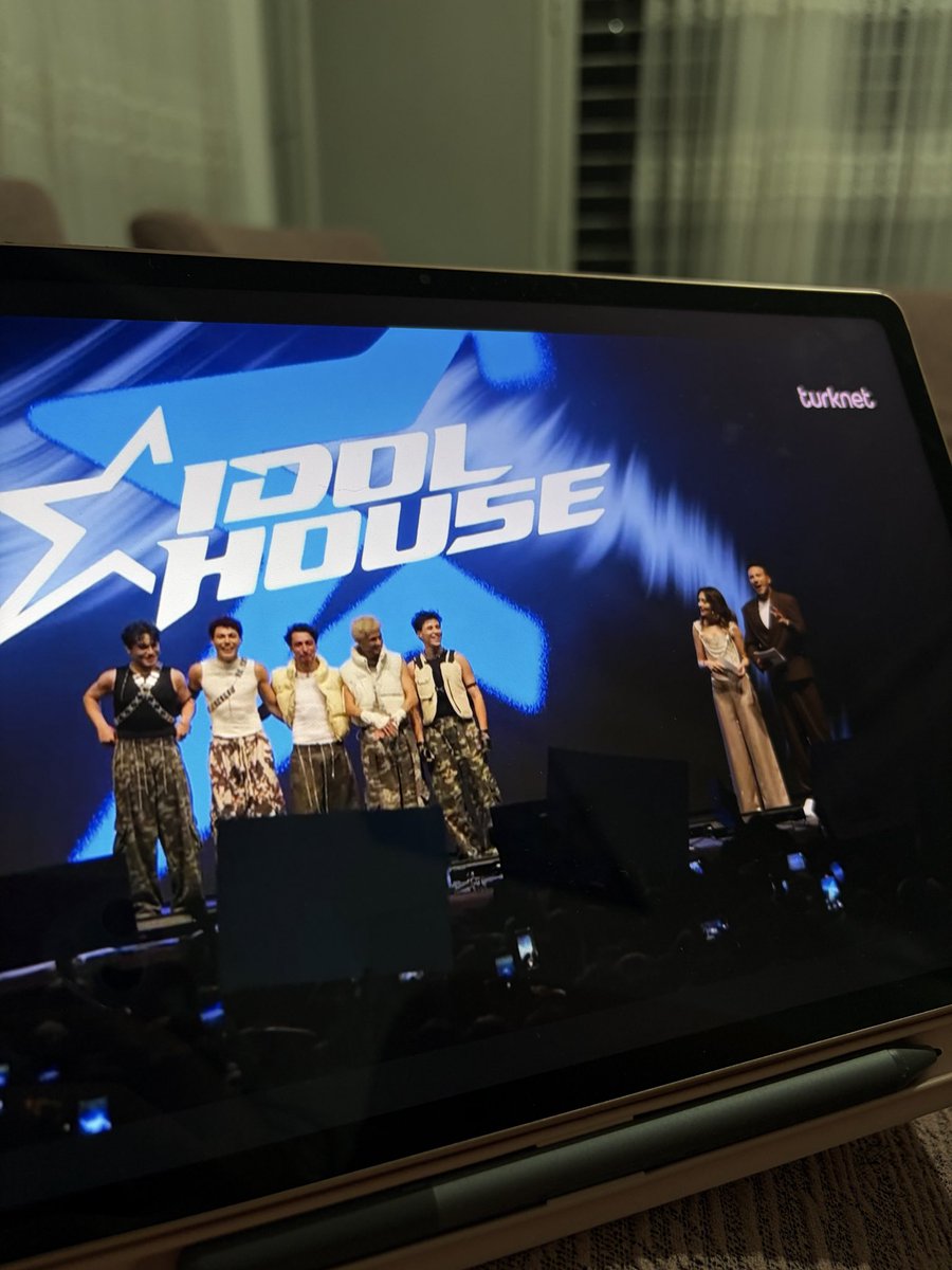 emyylore13's tweet photo. final 😭 https://t.co/A6PDxJgwrO