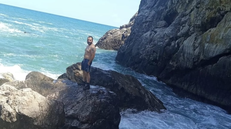 Karadeniz'de 'Hey Gidi Karadeniz' Deyip Denize Giren Genç Kayboldu