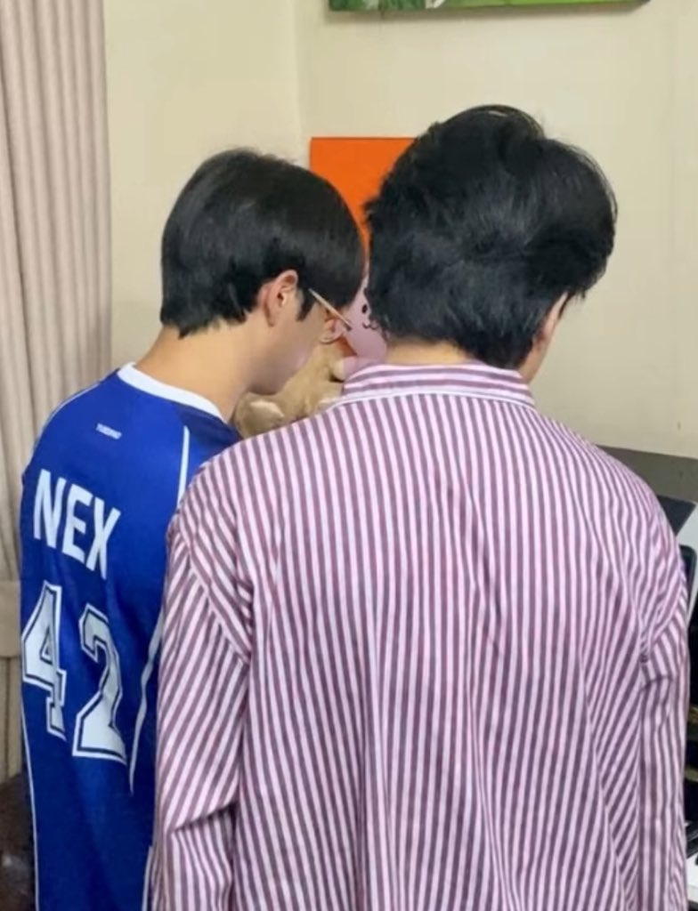 sasii_thadaa's tweet photo. คถนะ คถมาก คถสุดๆ คถจริง คถจัง ....
โลกที่ไม่มีเธอ  เป็นโลกที่ฉันไม่เหลือใคร 😭😭
คิ ด ถึ ง ห ม ด หั ว ใ จ // #NEXnattakit https://t.co/5GqAE84IMB