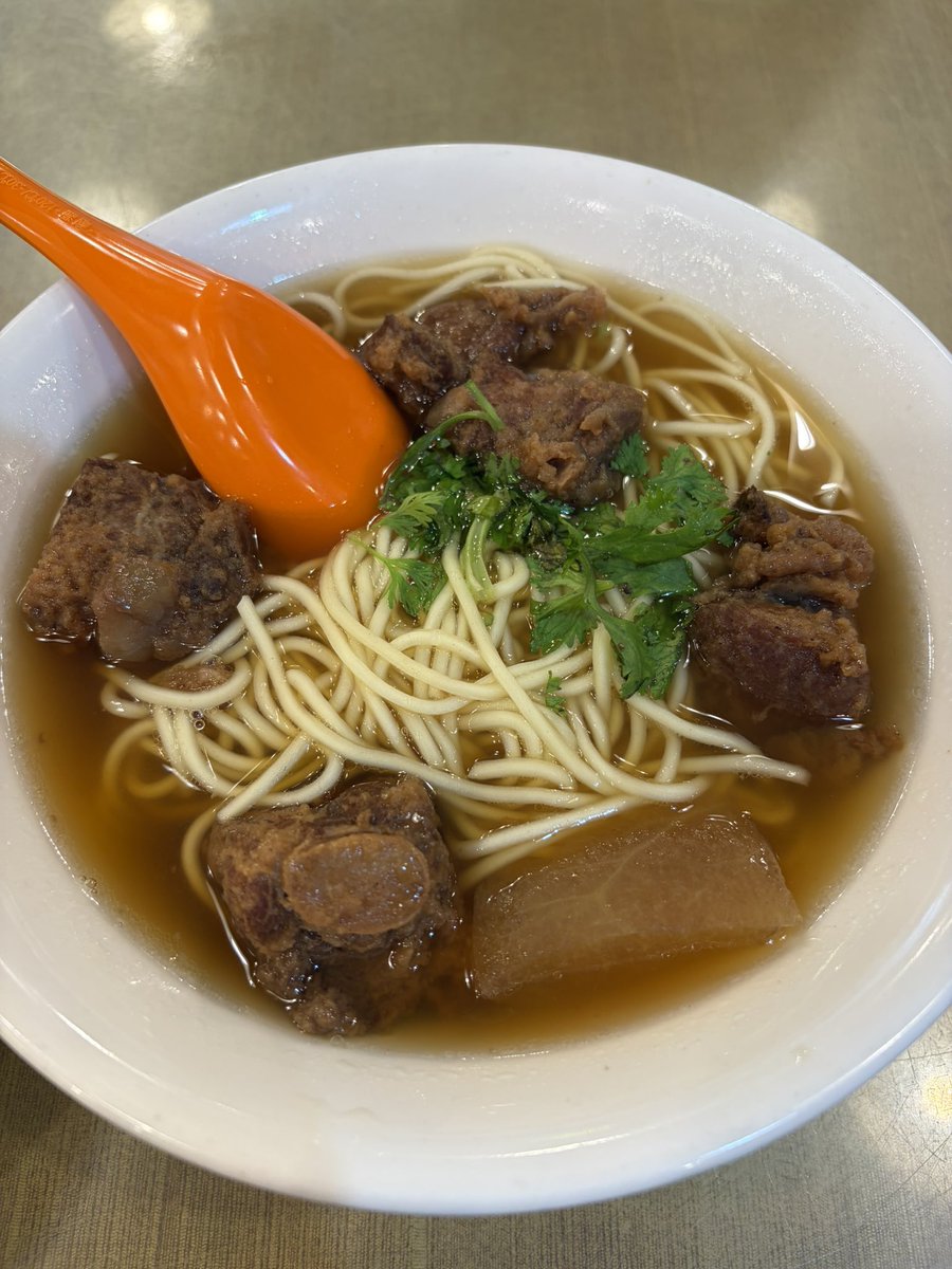 oha_mx's tweet photo. 台湾来たよ〜！台湾飯！ https://t.co/zSc0Dm3h4N