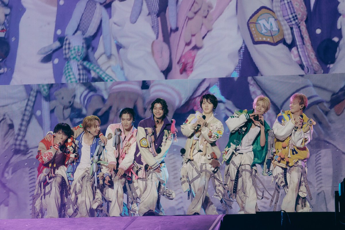 ICEx_sena's tweet photo. なーにこの衣装！！かわE🧸♡｡ﾟ⑅ https://t.co/4o15XAij5r