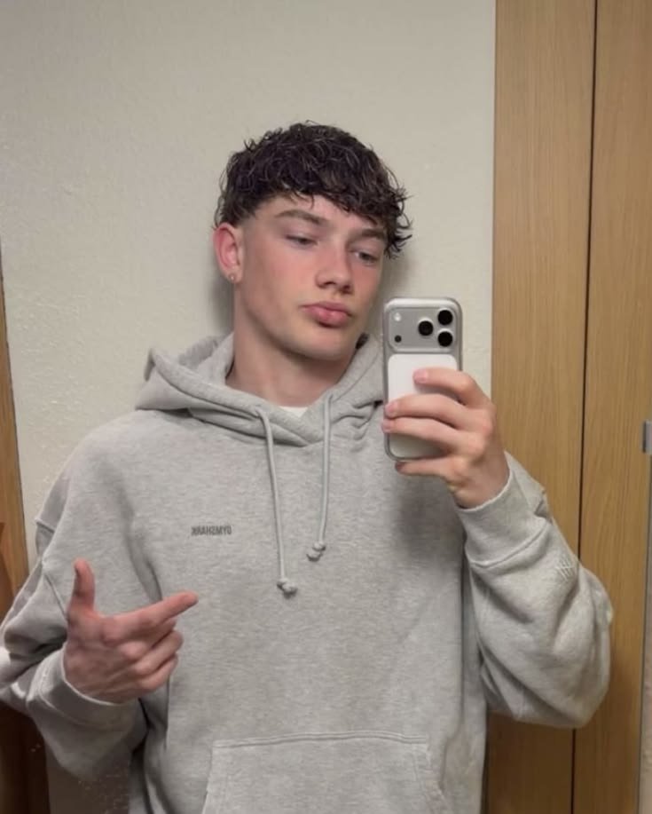 Baitservic8h's tweet photo. Accepting all Bait requests 
https://t.co/hcHctPsCs7 https://t.co/Z7HKnFoFr0