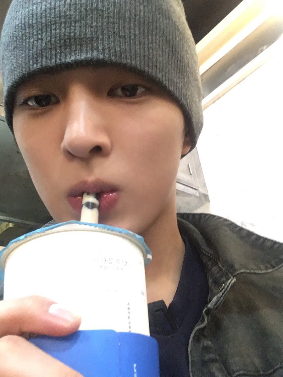 참을인 tweet media