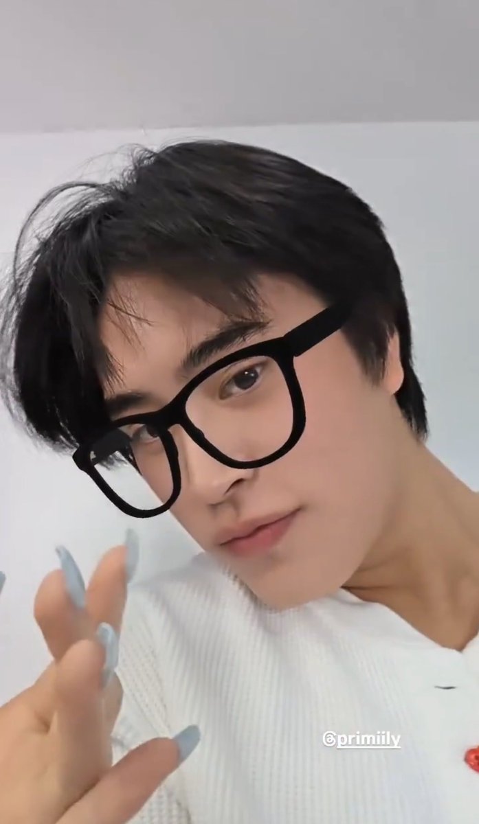bbybunjiew's tweet photo. คนที่ทำให้แม่อยากวิ่งแลกแว่น เมอย่าทิ้งแม่ https://t.co/WkdtrKJ9Ie