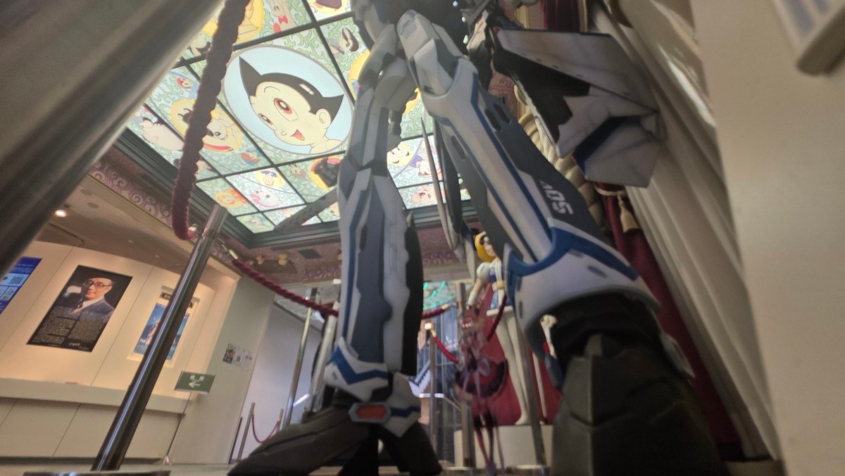 takmtako's tweet photo. お風呂と入浴後ストレッチをしてなんとかこむら返り反乱を鎮圧と和睦に成功
今回は足つらないぞ！と余裕ぶっこいて宝塚の改札に行く手前で反乱が起きて地獄だったわ
この時期は異常な程汗かくのでミネラルバランスが崩壊しがち
勿論運動不足もあるけど誰かと歩く度に足をつる孤独気質が原因だろうね https://t.co/InZdS0K4z8