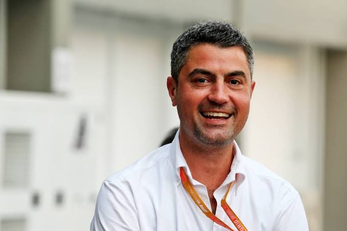 TroyMakesGames's tweet photo. When the world needed him the most… #britishgp #f1 #p1 https://t.co/gRfpf3RXpY