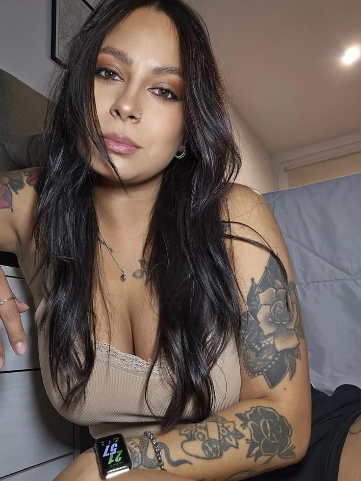abheea530's tweet photo. My name is Tinley Nancy. I'm from the USA. I'm single, 37, and have been battling alcohol addiction for 8 years. Today marks 600 days of sobriety. ❤️🩹 https://t.co/UYYDPnAP4k