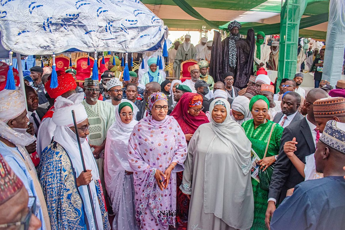 Better_Kaduna's tweet photo. UPDATE: Hajiya Nana Kashim Shettima was in Zaria to represent the First Lady 🇳🇬 @SenRemiTinubu at the Finals of the 44th Edition of the Northern Horse Racing (DERBY) https://t.co/744e45wWzA