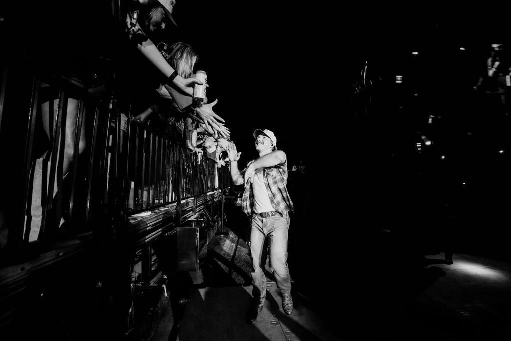 Lachcsvidson's tweet photo. Every stage I step on is a reminder that dreams really do come alive when you stay true to your purpose. Thank you to everyone who showed up, streamed, supported, and believed in me your love carries me higher every time. This is just the beginning. 🤍✨#morganwallen https://t.co/UV2pWmxvKK