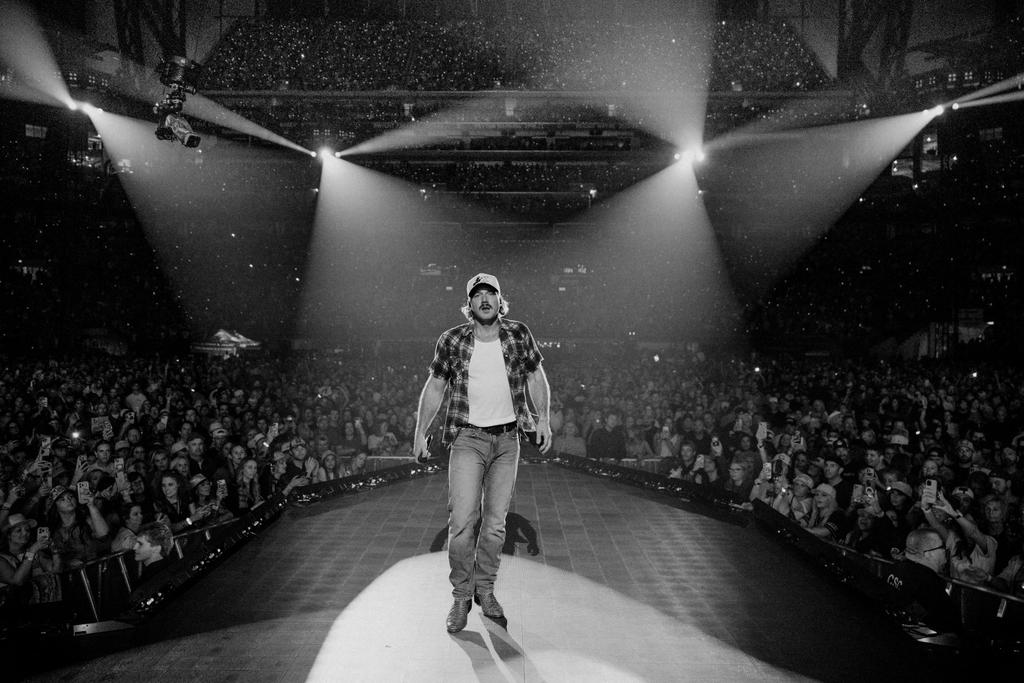 Lachcsvidson's tweet photo. Every stage I step on is a reminder that dreams really do come alive when you stay true to your purpose. Thank you to everyone who showed up, streamed, supported, and believed in me your love carries me higher every time. This is just the beginning. 🤍✨#morganwallen https://t.co/UV2pWmxvKK