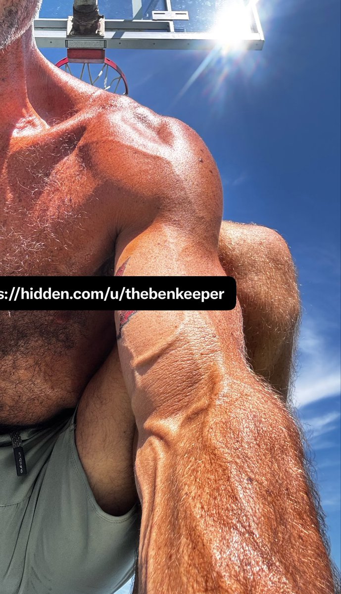 TheBenKeeper's tweet photo. summer sweat ๐ฆ
https://t.co/ISUDiZOL5b
#NSFWCreator #AdultContent #MaleErotica #SoloMale #AdultCreator #TwitterAfterDark #SubscriptionContent #LinkInBio #NSFWTease https://t.co/8qvO0ccSxL