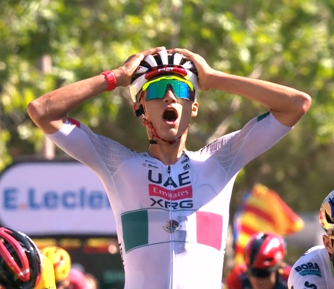 AbelVicencio's tweet photo. ¡Viva México!   Isaac del toro  gana etapa de Tour de France la 30va de su carrera profesional de la mano de @TamauPogi https://t.co/DSIplHP99v