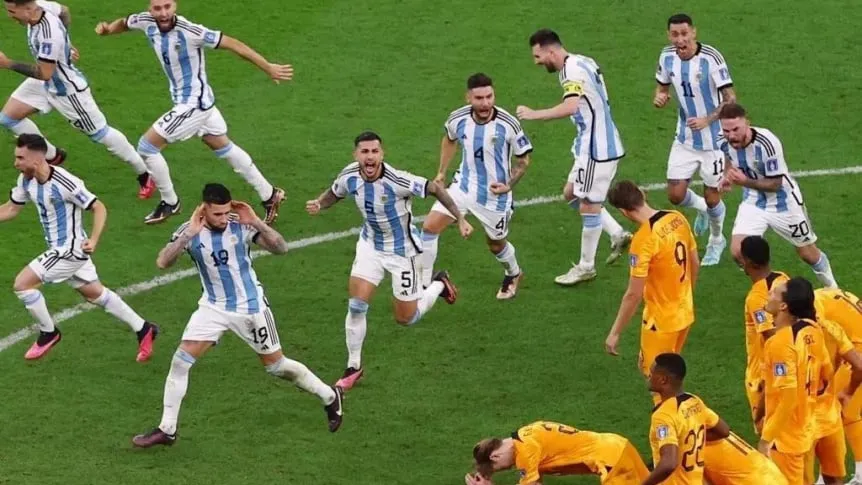GuapoHerminio's tweet photo. Que traten de malos ganadores a los franceses los de otros países, vaya y pase. Ahora, que lo hagan argentinos, completamente absurdo. Necesitan que les muestren los 456.325 ejemplos en que jugadores nuestros se comportaron igual o peor? https://t.co/t41g2siYWC