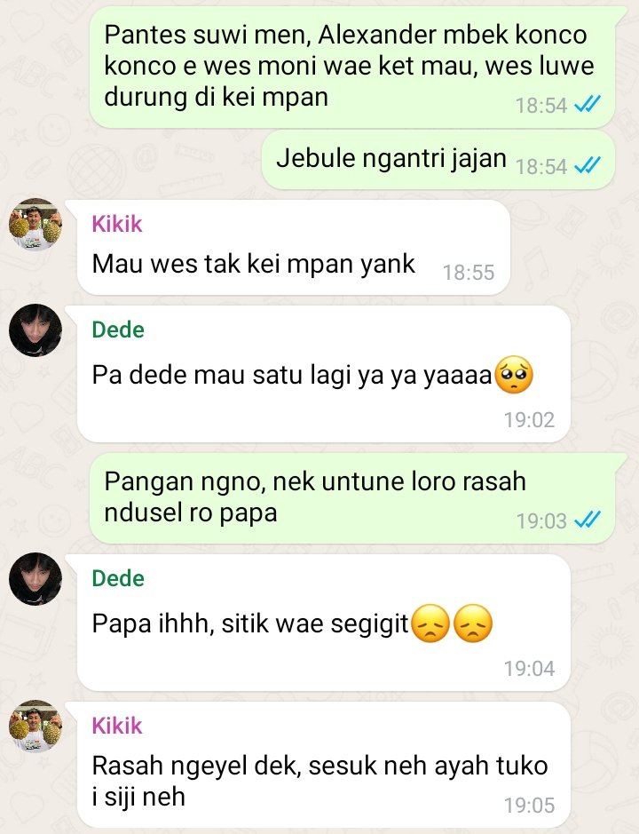 Lotusyyyyyy's tweet photo. #kimuta 

Keluarga direncanakan: 
・dubai cuwi kuki 
・ayah lupa jam https://t.co/yXLpJgJLgd