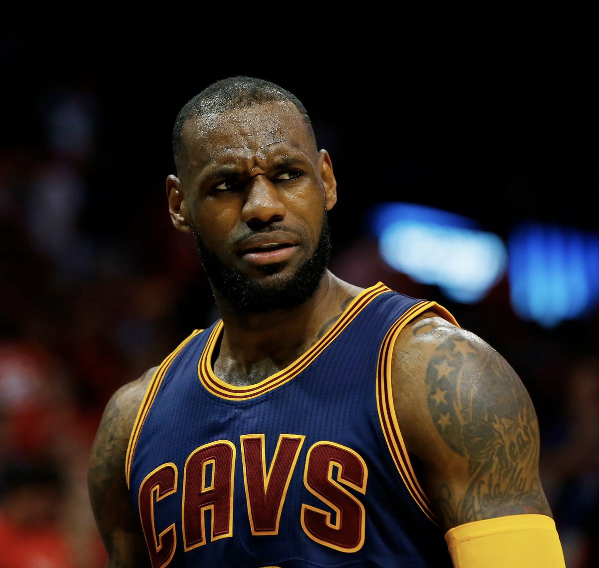 mrgriffinjames's tweet photo. OFFICIAL: LeBron James is projected to join the Cleveland Cavaliers, per Polymarket.

57% - Cleveland 
18% - Golden State
8% - Philadelphia
7% - Miami https://t.co/2K5YUE8JQy
