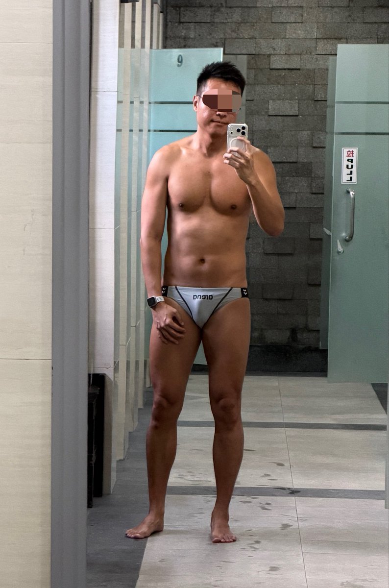hunkafter's tweet photo. Post swim check again. #trunks colour makes it look so obvious https://t.co/7srdit9lAj