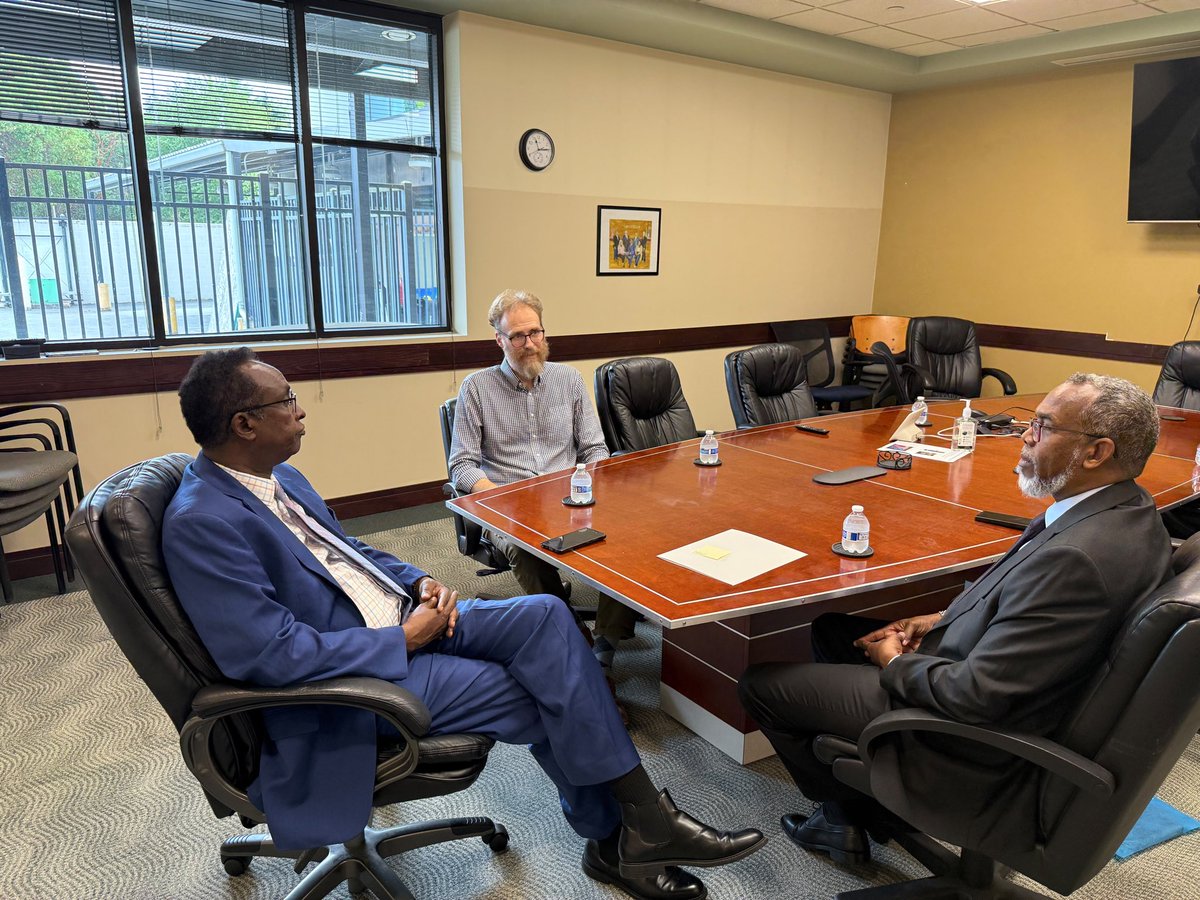 MPortAuthority's tweet photo. The Director General of Mogadishu Port, H.E. @AmbAmerico, who is on an official visit to Seattle, USA, visited the @SeaTacWA, where he was warmly received by the Mayor of SeaTac, Mr. @Ali69Mdheree 

The meeting coincided with the United States’ Independence Day celebrations and also provided an opportunity to jointly commemorate Somalia’s Independence and Union Day on July 1, alongside the U.S. Independence Day on July 4, reflecting the strong friendship and shared values between the two communities.

The visit forms part of H.E. @AmbAmerico official visit to Seattle, following two formal invitations: one extended by Ms. @HamdiSEA, a member of @PortofSeattle Commission, and the other by Mr. @Ali69Mdheree Mayor of @SeaTacWA.

The meetings focused on strengthening bilateral relations, enhancing institutional cooperation, exchanging expertise in port management and municipal governance, and exploring opportunities for future collaboration and partnership between Mogadishu Port and institutions in the Seattle region.