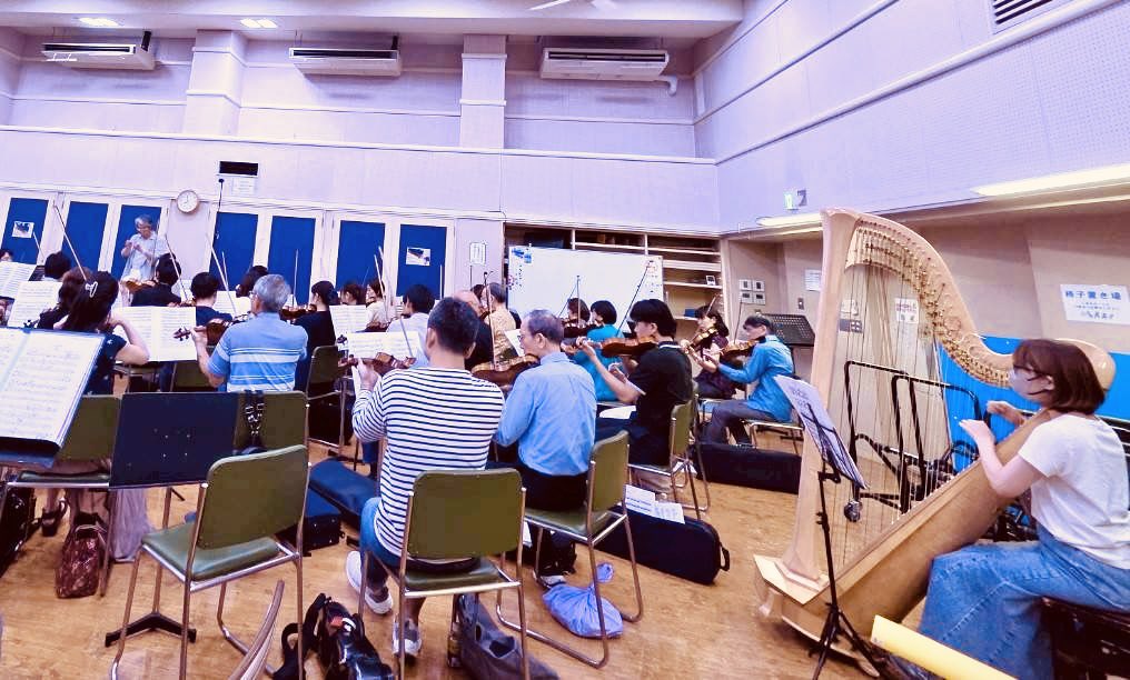 shinkyo_tokyo's tweet photo. #新響274 #新響70周年
2026/7/12(日) 東京芸術劇場

本番まで残り1週間、練習はいよいよ佳境です！ 今週ハープも迎え、各曲を通しで演奏するなど土日みっちり練習しました。
まだまだお席には余裕がございます😭 オーケストラのなせる表現の幅を余すことなく堪能できるこのプログラム、多くの皆さまのご来場をお待ちしております！

▶︎ 演奏会の詳細
https://t.co/ySOjRfA62o

▶︎ チケット好評発売中🎫
https://t.co/0K8IMFNEVM

▶︎ 学生／29歳以下の皆さん、ご招待します✨
https://t.co/Ju1TRVL4F1